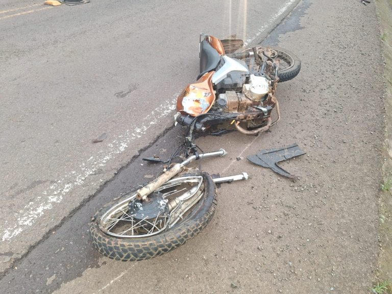 Motociclista morre e irmão fica gravemente ferido após acidente em SC