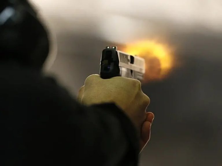 Foragido morre após apontar arma para policiais durante abordagem em SC