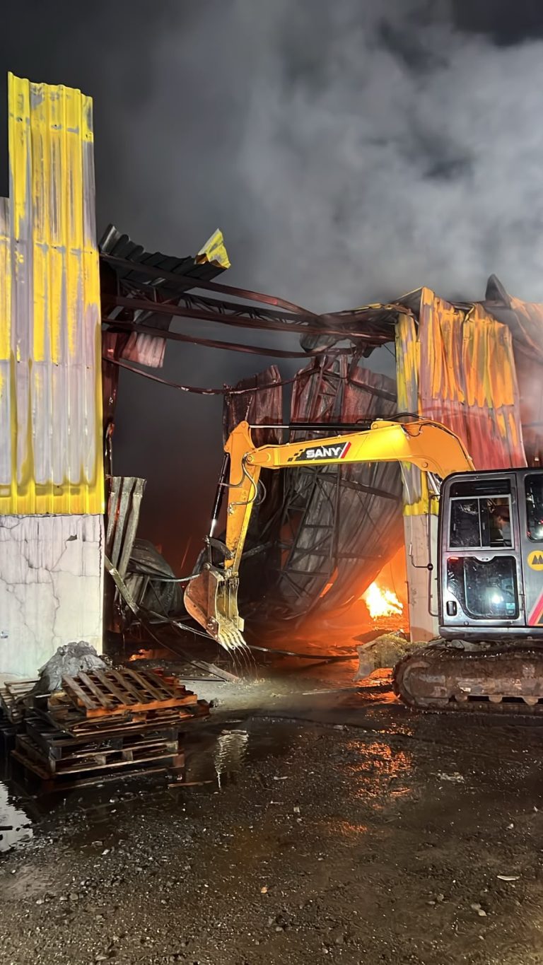 Incêndio destrói empresa de recicláveis em Santa Rosa do Sul