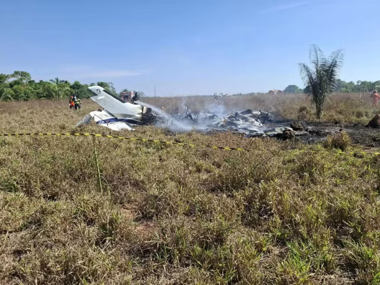 VÍDEO: Queda de avião de pequeno porte deixa 3 mortos no Mato Grosso
