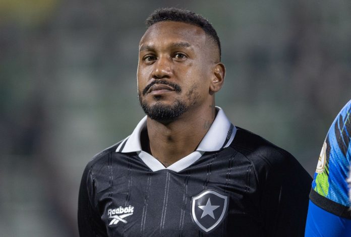 Edenilson em Chapecoense x Botafogo pelo Brasileirão 2026 (1)