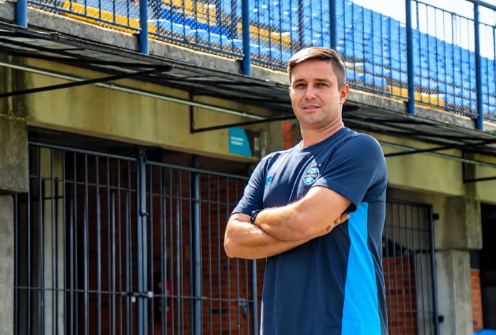 Túlio Bilaque, novo técnico do Grêmio sub-17