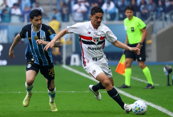 Villasanti em Grêmio x São Paulo